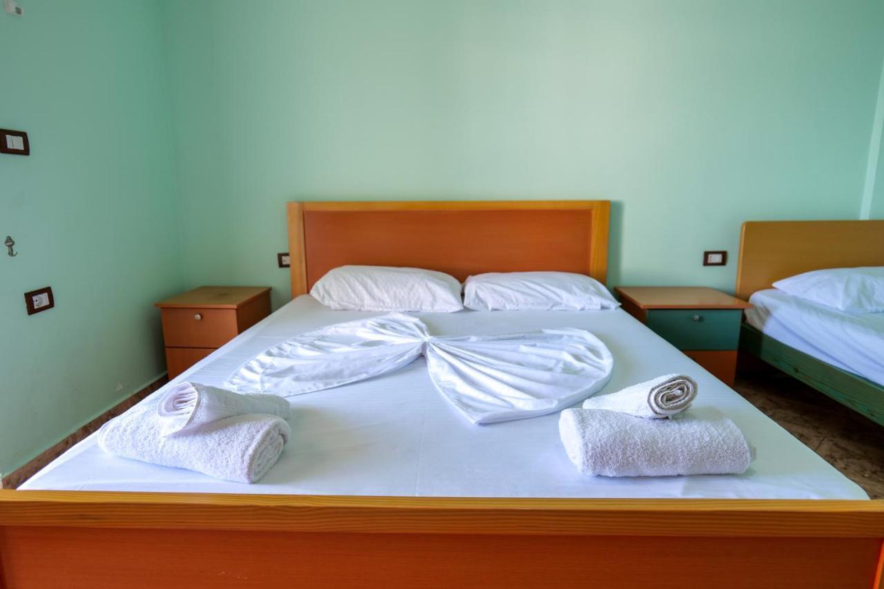 Rei Apartments Саранде Екстериор снимка