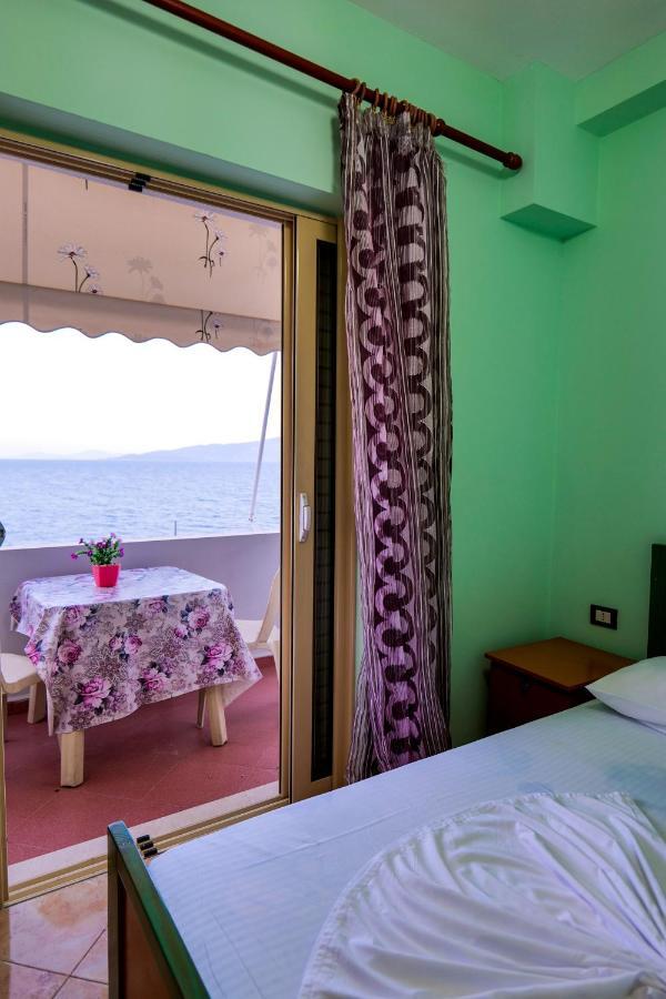 Rei Apartments Саранде Екстериор снимка