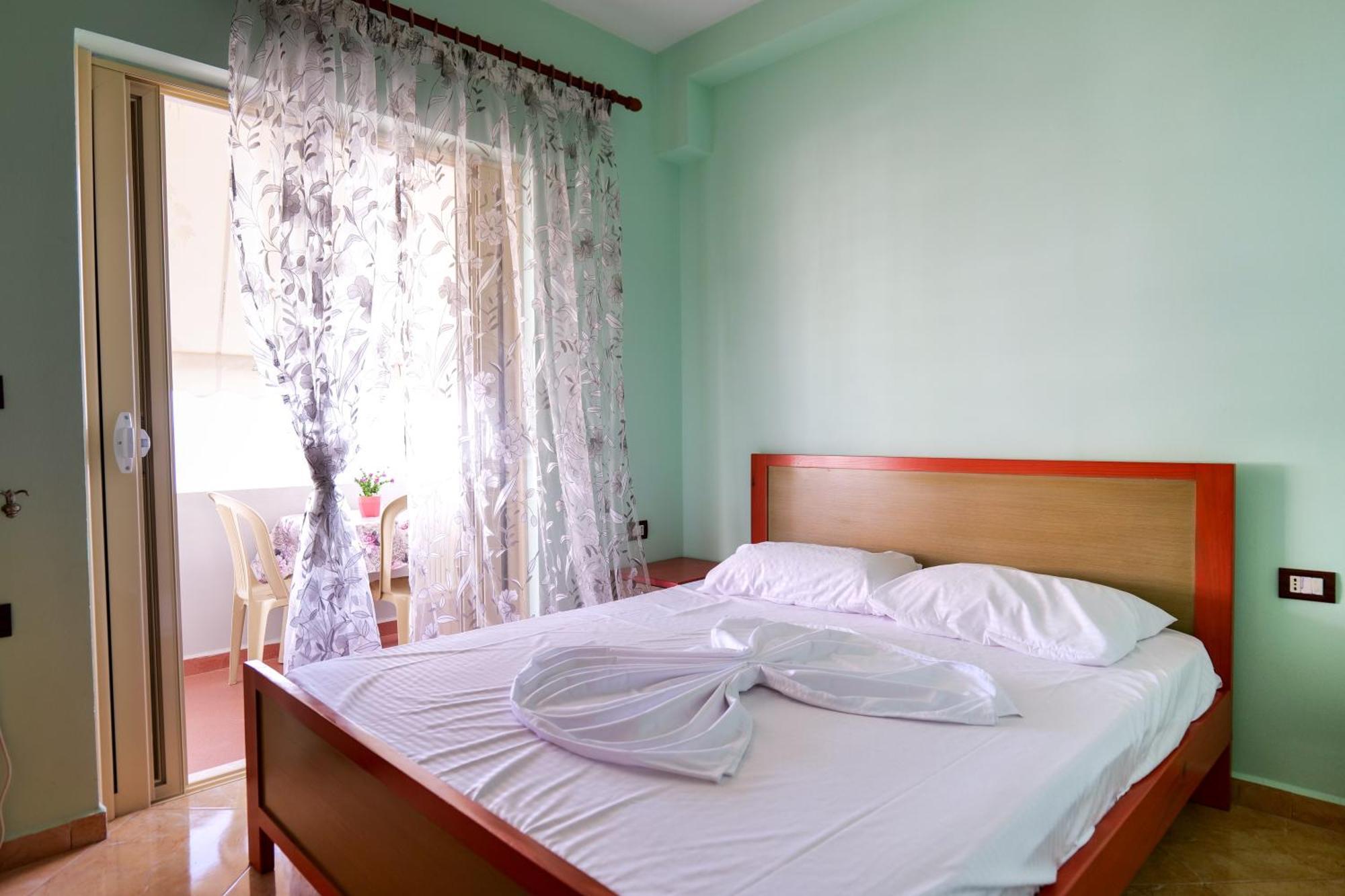 Rei Apartments Саранде Стая снимка