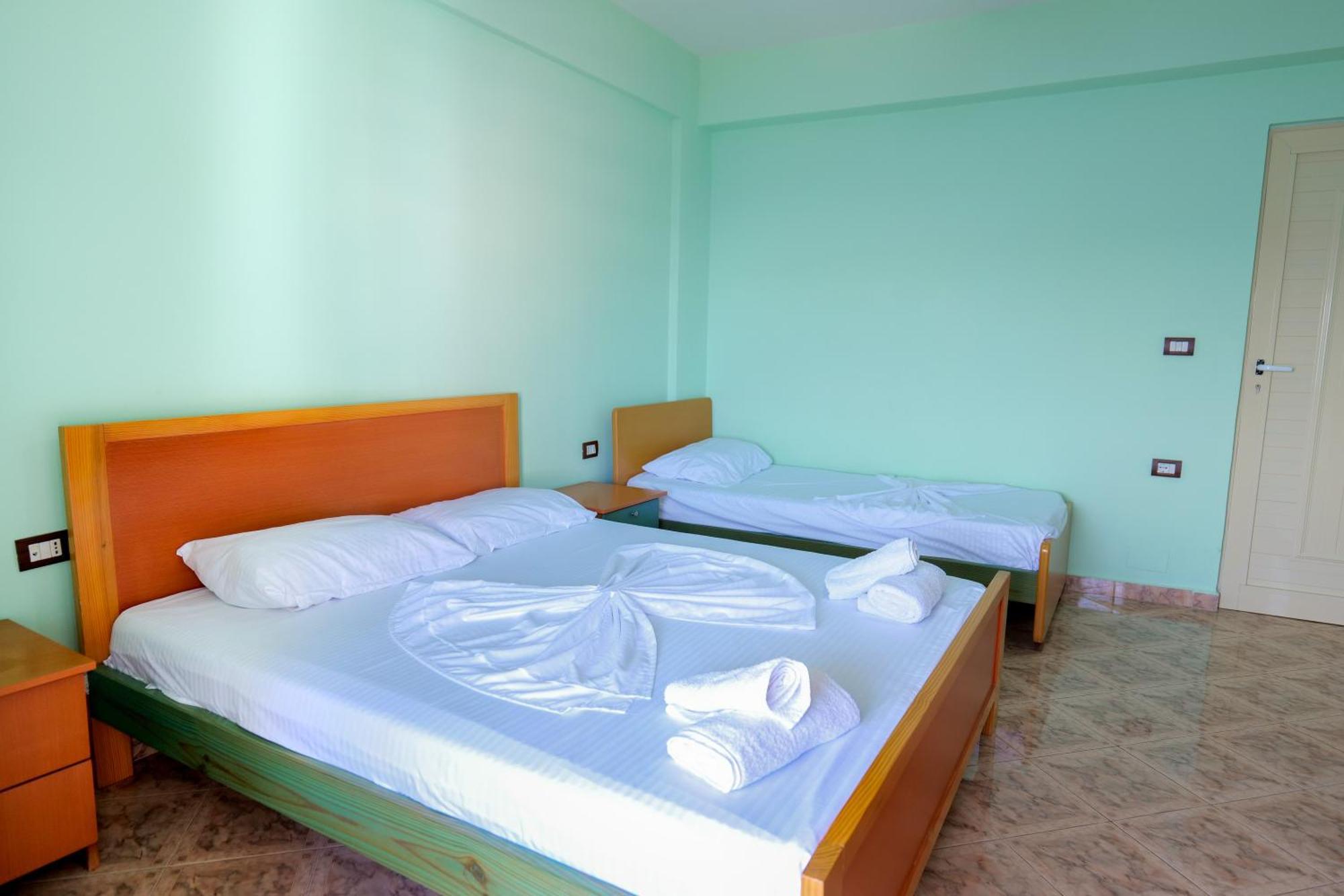 Rei Apartments Саранде Стая снимка