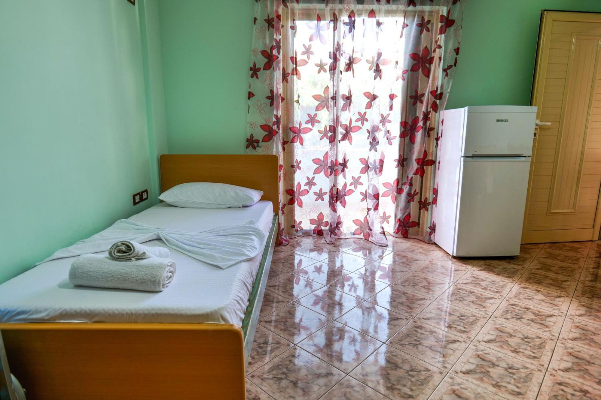Rei Apartments Саранде Стая снимка